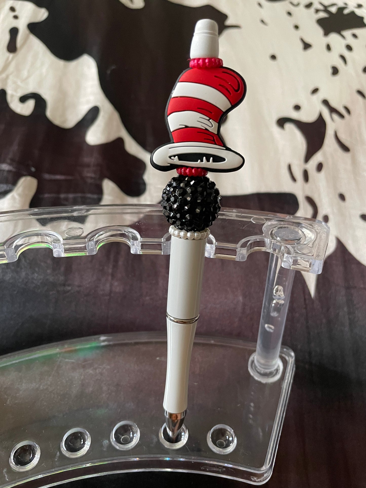 Cat in the hat pen