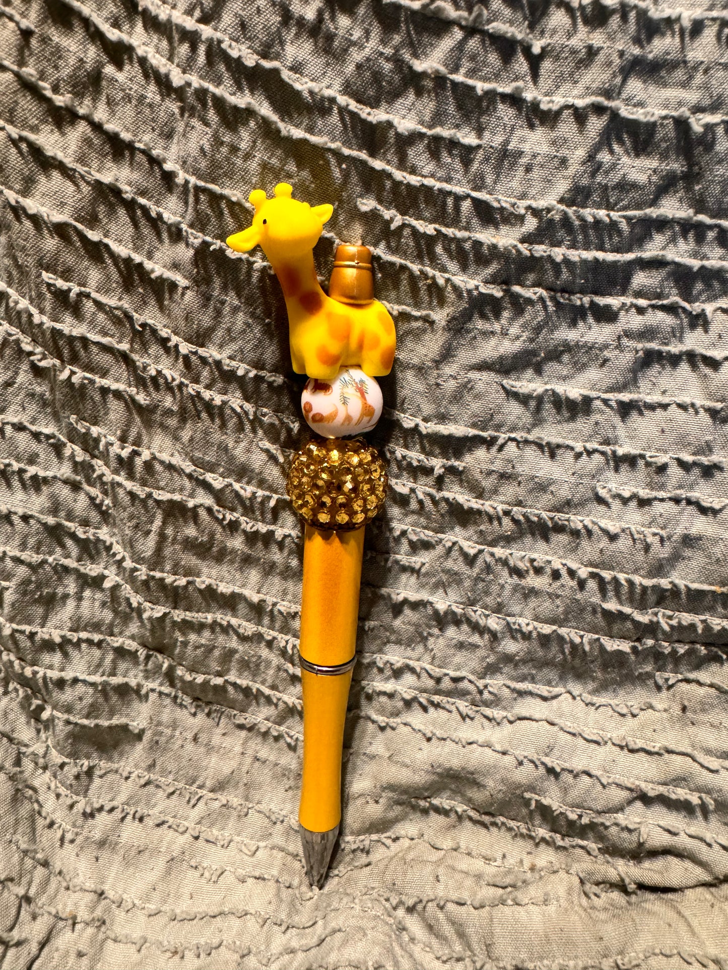 Giraffe pen