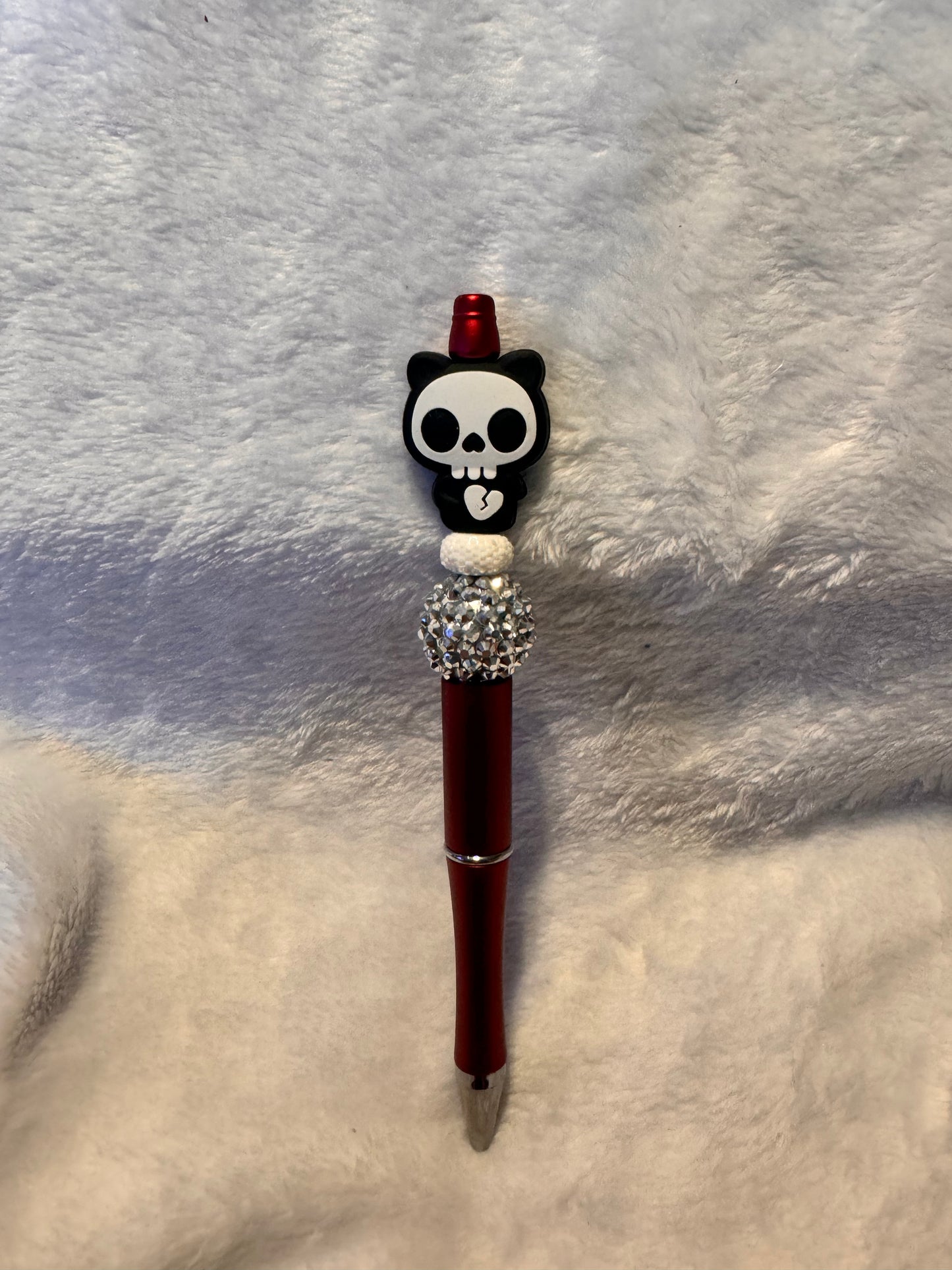 Skeleton bear pen