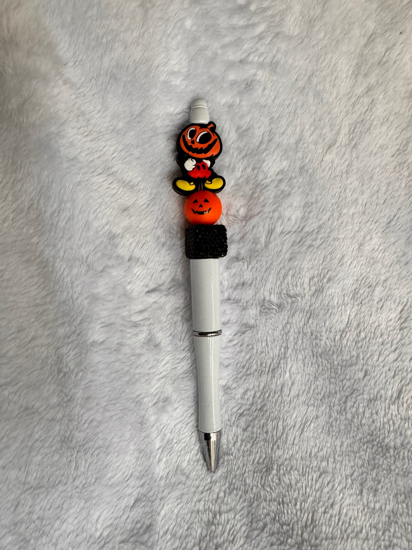 Mickey pumpkin pen