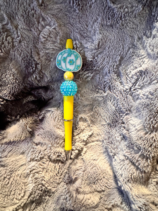 Blue daisy pumpkin pen