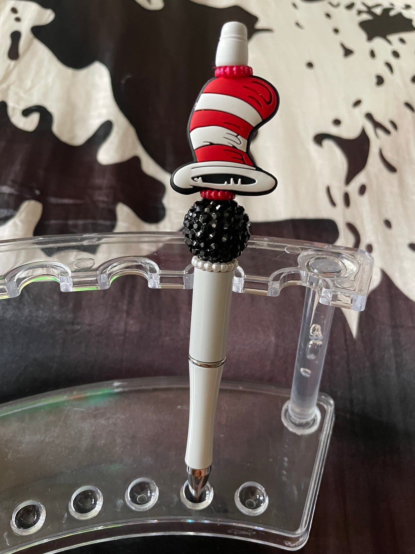 Cat in the hat pen